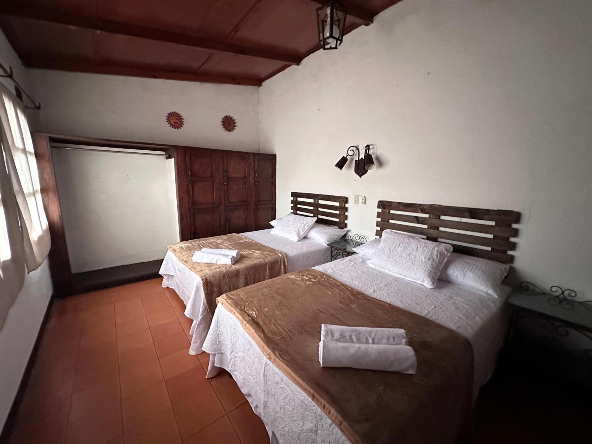 Hotel Casa Blanca Antigua Guatemala エクステリア 写真